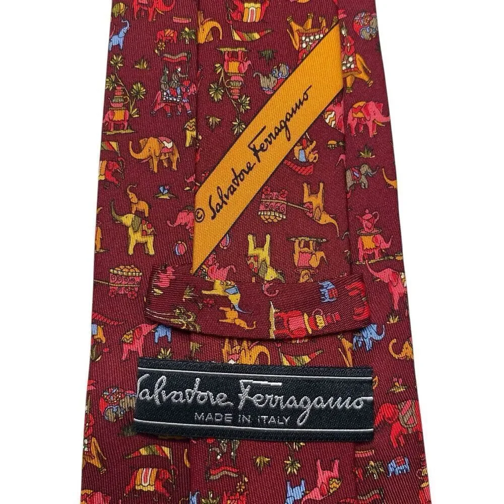 Salvatore Ferragamo Tie Mens Burgundy 100% Silk Made in Italy Novelty Elephants